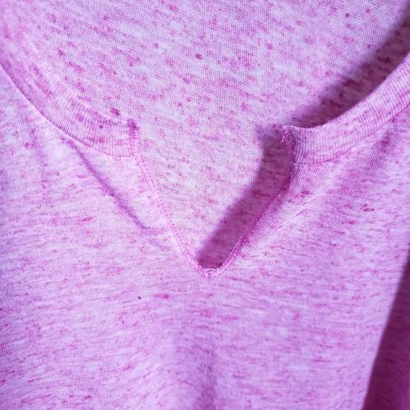 Victoria's Secret Tank with V-Neck Cutout - Picture 3 of 6